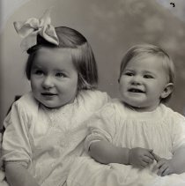 Alberta & Marjorie Tucker, 1911