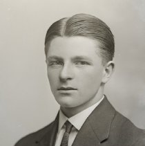 Earl Clay West, 1910