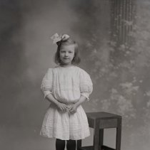 Fred Wroge girl, 1910