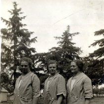 Dobberstein sisters, 1920