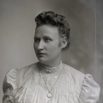 izzie Zierke, 1910