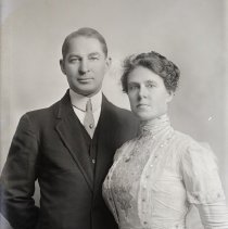 John Zrust & Isabell Schoch Marshall Zrust, 1911