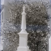 David Vollmer monument