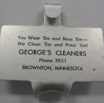 Novelty clothers hanging device