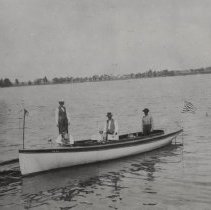 Felton Vollmer & others in boat