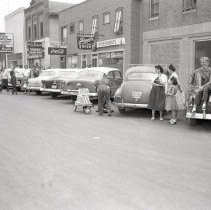 Parade spectators, Winsted, MN