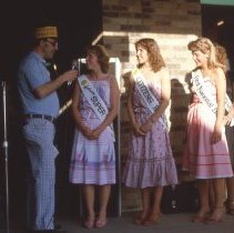 1981 Hutch Water Carnival/candidates at Plaza 15