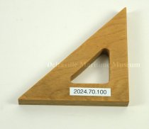 Triangle_Carpenter's_Small_2024.70.100(1)