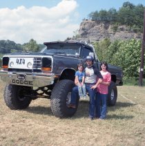 Haven Barnett, Kay Barnett, Missy Barnett