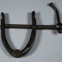 Spreader, Horseshoe