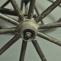 Carriage, Baby -  Front right wheel hub