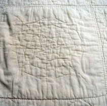 Block with spider web quilting - underside