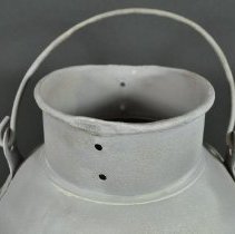 View of mouth and carrying handle
