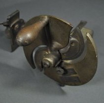 Blades and handle detail