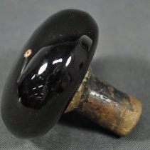 Knob, side view