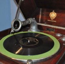 Open view of top with Stylus