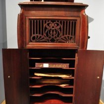 Open botton Front View