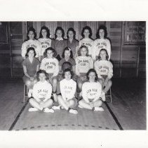 Glen Arbor High Team in Gym