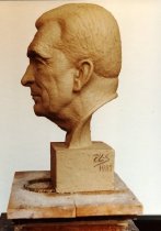 Buste af Anker Engelund