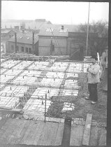 Studenterforeningen. Støbning af loftet over lille sal, vinter 1909