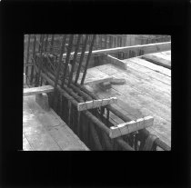 Tilslutning mellem bjælke og skråt spær