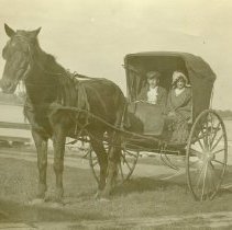 Buggy on Piscataqua Street