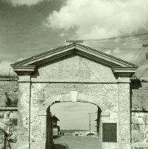 Entrance to Ft. Constitution