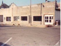 Loptien Garage, south Maple Street, March 1981