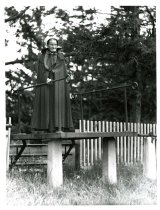 Sister Sarah carriage landing