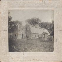 Lyons House built 1717