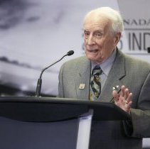 Dr. Frank Hayden speaking at the 2016 Class Announcement
