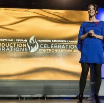 MC Tara Slone onstage during the 2017 indction ceremony