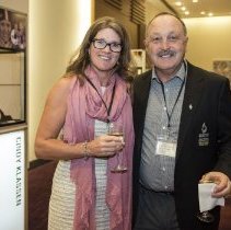 HoF Kerrin Lee-Gartner and Bryan Trottier posing for a photo at the 2017 VI
