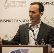 Inductee Mike Weir speaking at the 2017 media conference