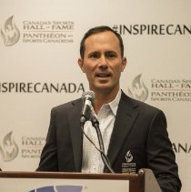 Inductee Mike Weir speaking at the 2017 media conference