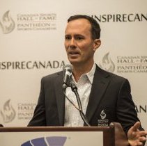 Inductee Mike Weir speaking at the 2017 media conference