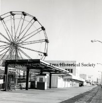 Entrance to ferris wheel