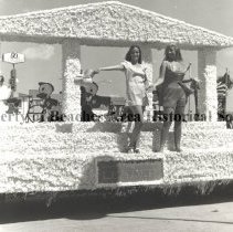 Beaches Leader Float