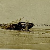 Ship Capt. Hugh de Payne