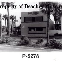 Demolition of Poncho-N-Charlies Restaurant, 2005