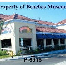 Sneakers Sports Grille, 2005