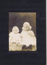 Edna Elizabeth Harris Willis & Unidentified