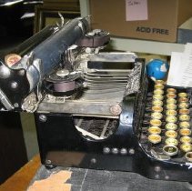 Typewriter, Manual