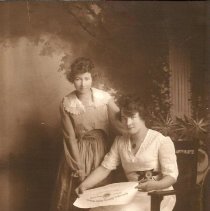 Dollie and Minnie Sehn