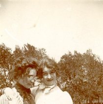 Lose photograph 1 found between pages 26 and 27