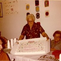 Phyllis Carter's Party, Phyllis Carter and Cake