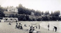 Bathing Beach, Port Kent, N.Y. 516.