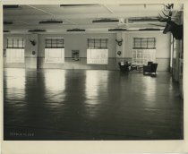 Gladd Bros. dealership showroom