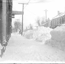 Queen St. storefronts, Kincardine - W. J. Bruce, DDS, Hiles & Collins
