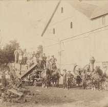 William Donaldson's Threshing outfit